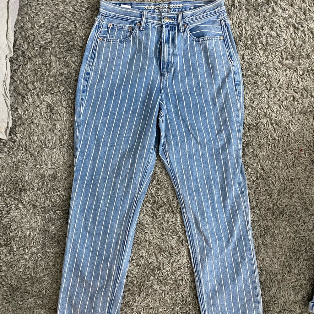 American Eagle Mom Jeans